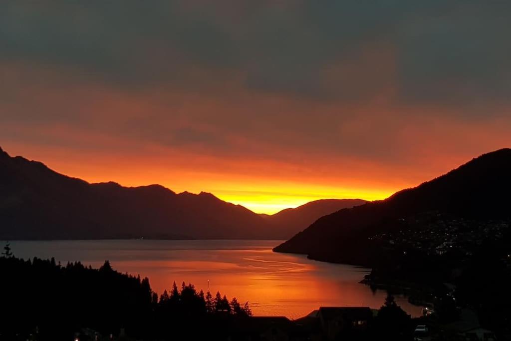 Awesome Studio - Amazing Mountain & Lake Views Queenstown Eksteriør bilde